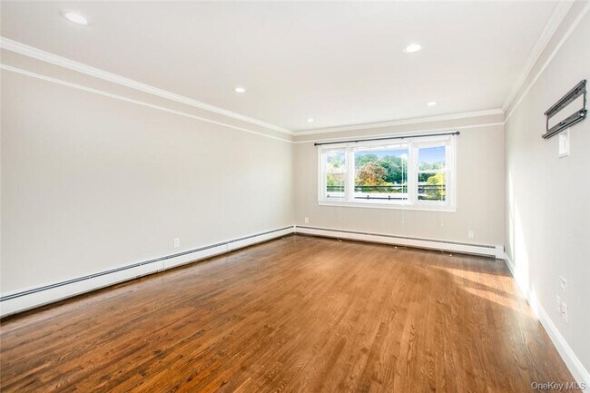 Foto del edificio - 884 Saw Mill River Rd