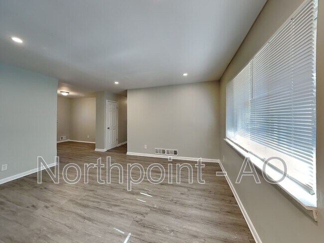 Foto del edificio - 3227 Hobart Dr NW