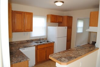 Building Photo - 504 Fairmont St