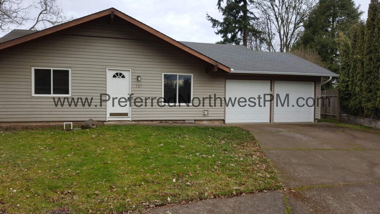 Foto principal - River Road 4 bedroom home!