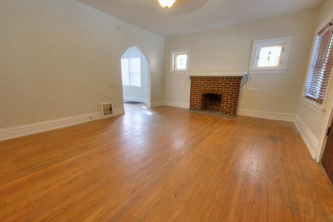 Building Photo - 3928 Potomac St