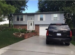 Building Photo - 23672 Londonderry Dr