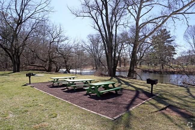 Área de parrillas - Parkview Apartments