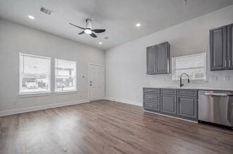 Building Photo - 7993 Attwater St