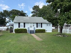 Building Photo - 1330 Carolina St