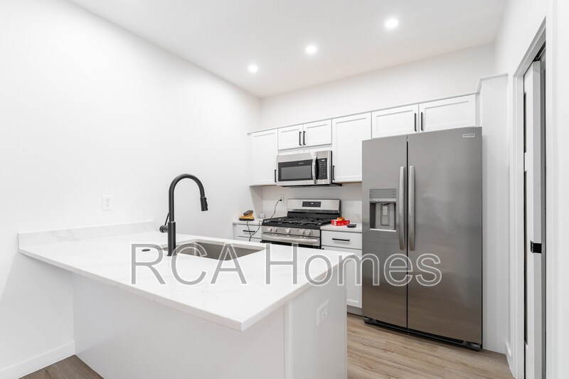 Foto principal - 851 N Rural St