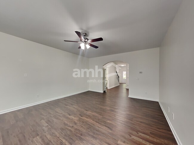 Foto del edificio - 4899 McEver View Dr