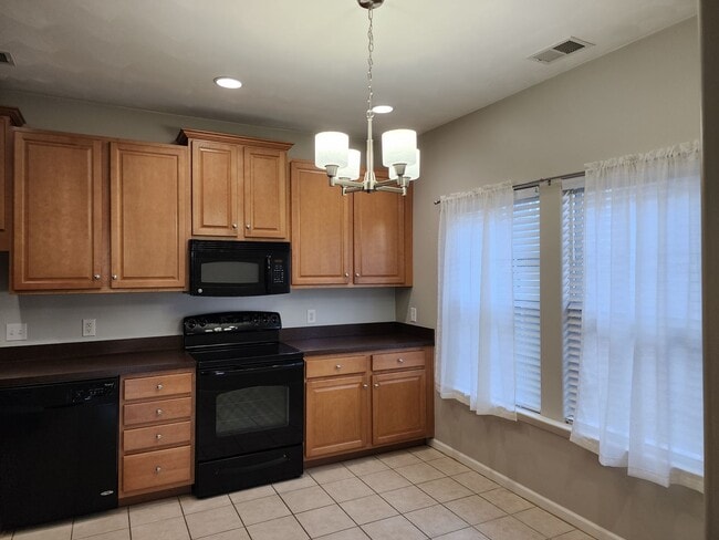 Foto del edificio - Beautiful Luxury Townhome in New Kent County