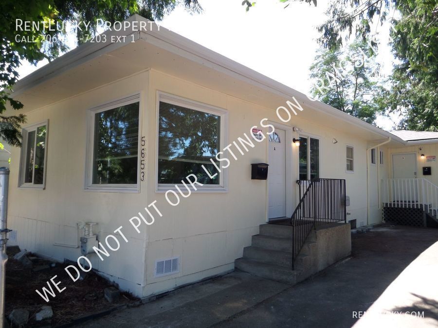Primary Photo - REMODELED & Super-Cute 2-Bedroom unit with...