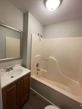 Building Photo - 716 Broad St