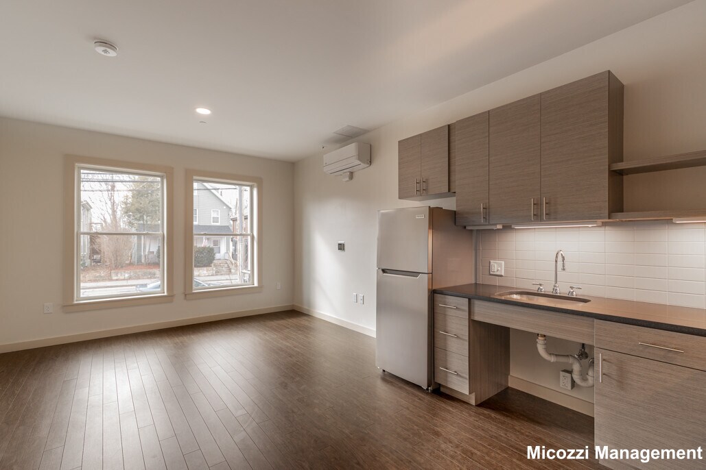 Primary Photo - 400 Langley Rd