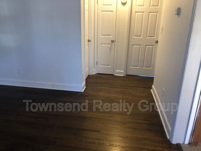 Building Photo - 6718 Woodstream Dr