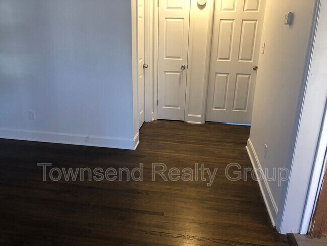 Foto del edificio - 6718 Woodstream Dr