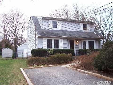 Building Photo - 11 Wilhow Ct