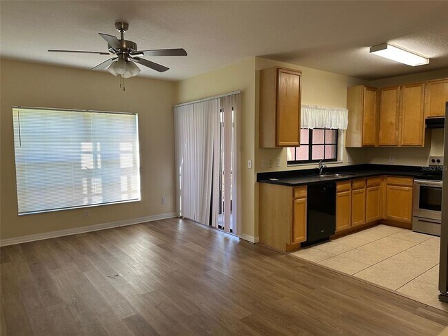 Foto del edificio - 30204 Goodwick Way