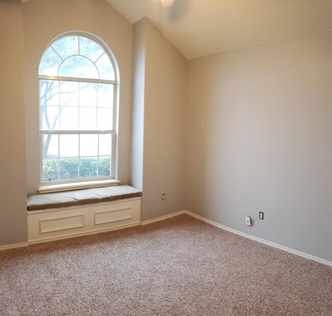 Building Photo - 9705 Avenue W