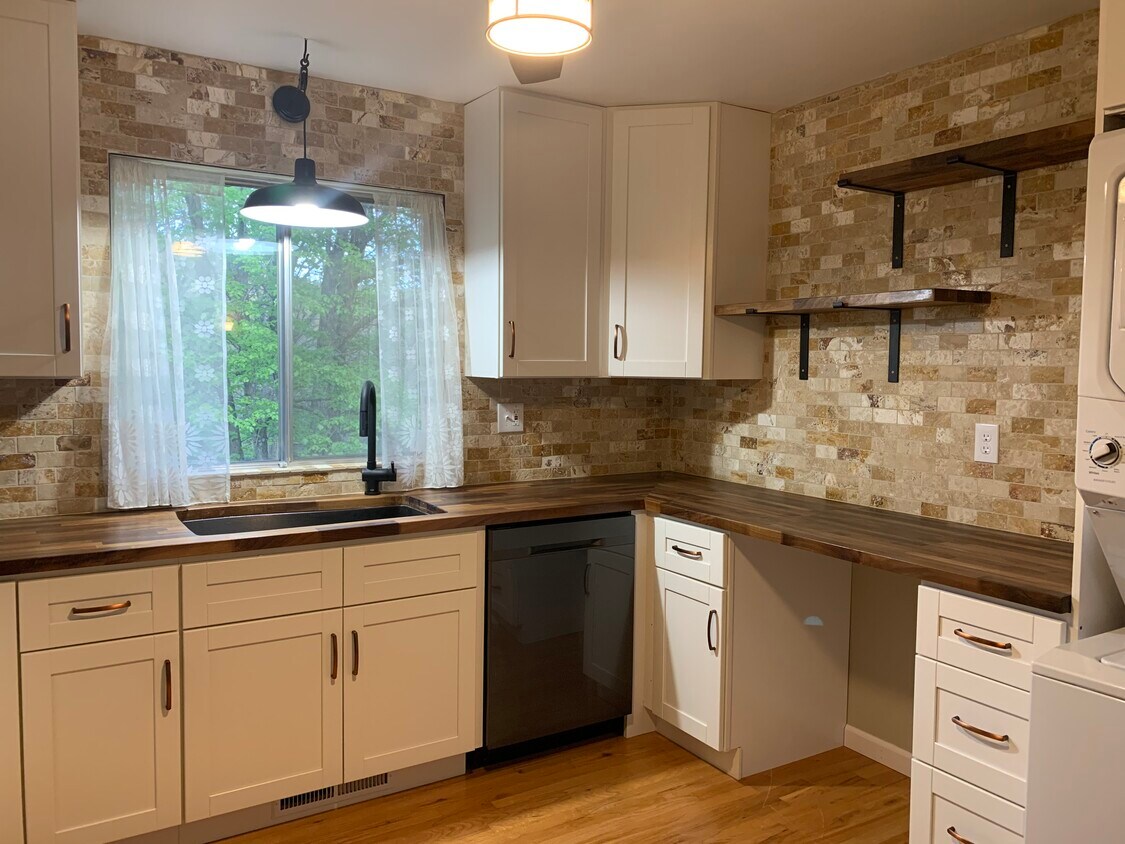 Foto principal - 5136 Old Lemay Ferry Rd