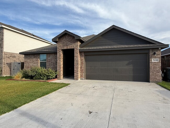 Foto del edificio - 7606 Orange Blossom Rd