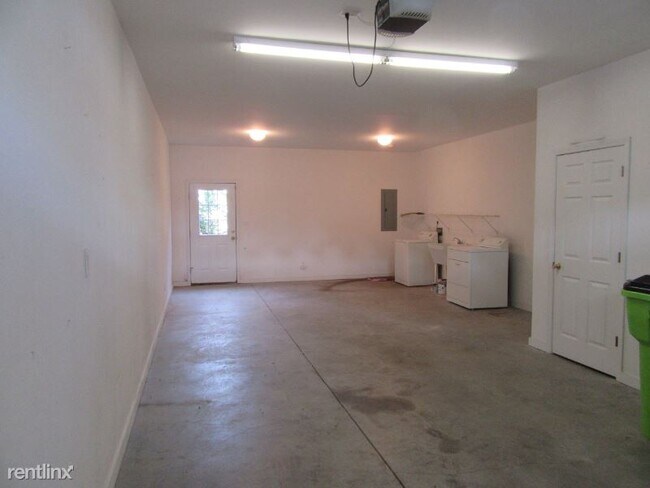 Building Photo - 110 Heather Glenn Cir