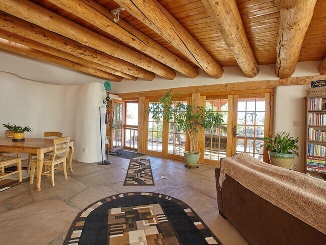 Building Photo - 2BR/2+BA Earthship w/views, hot tub in El ...