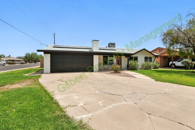 Foto del edificio - 591 N Cheri Lynn Dr