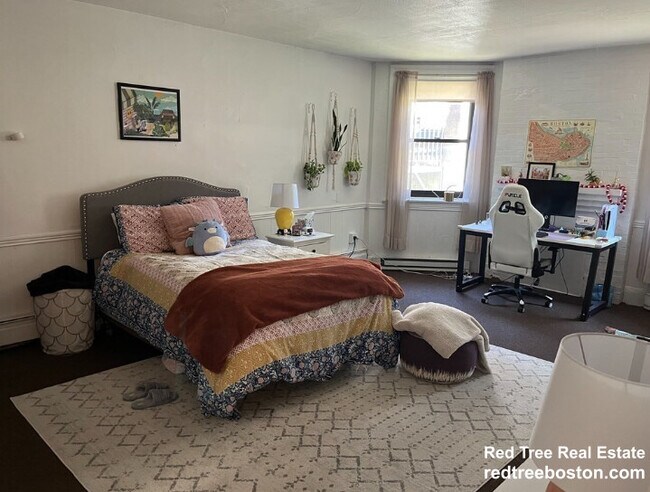 Foto del edificio - 1061 Beacon St