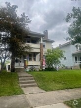 Building Photo - 901 Oxley Rd