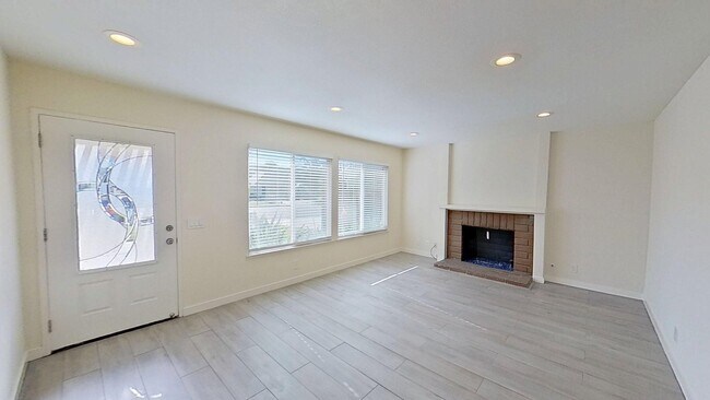 Foto del edificio - 25621 Califia Dr