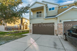 Building Photo - 3764 N Prairie Grass Dr