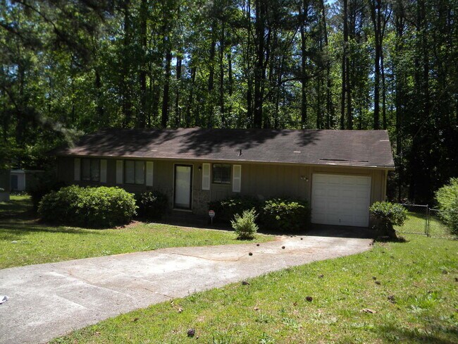Foto del edificio - Amazing Ranch Style Home Available For Imm...