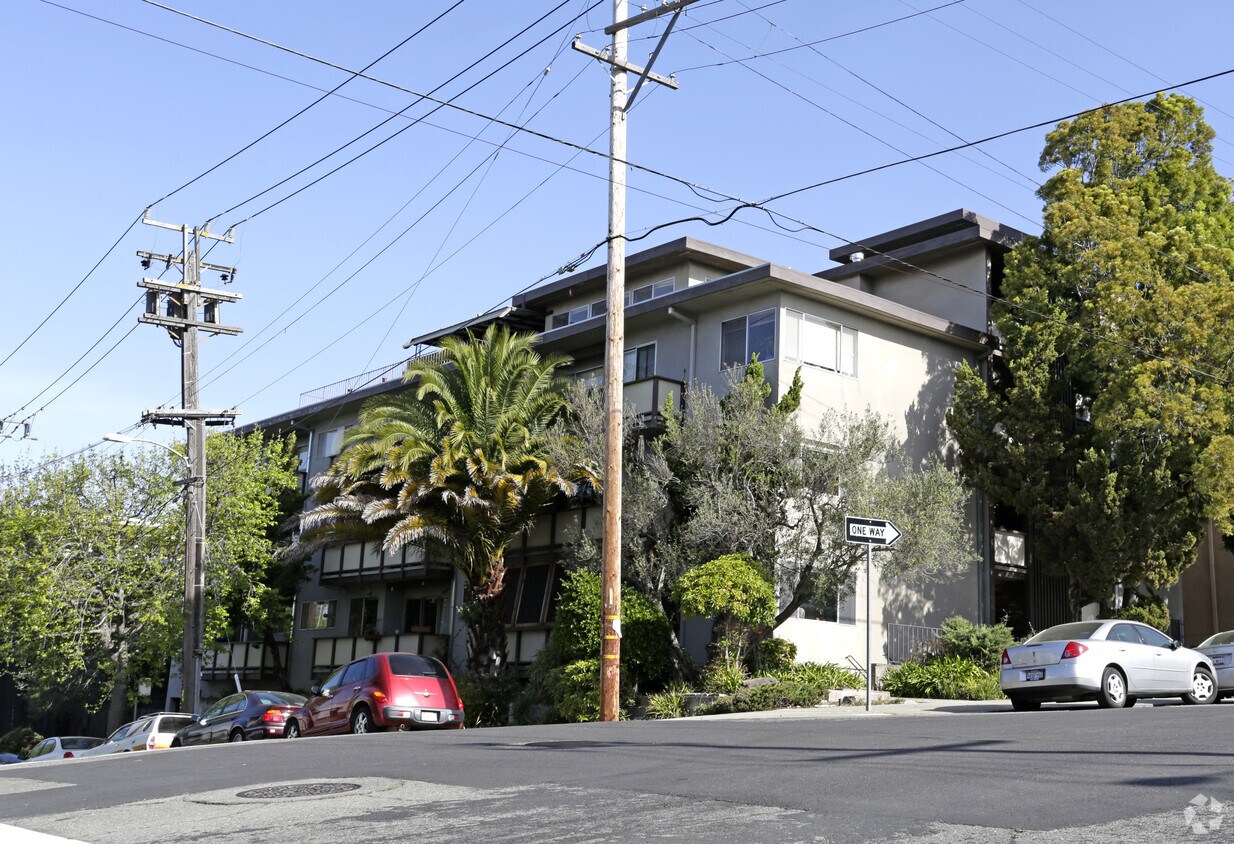 Foto principal - 555 Oakland Ave