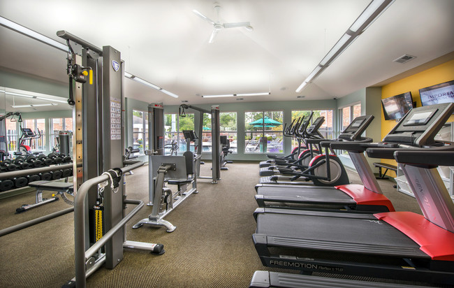 Cardio & Weight Training Equipment - Park Towne Apartments