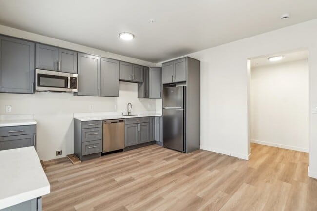 Foto del edificio - Minor Tower Apartments - Located in Eastlake