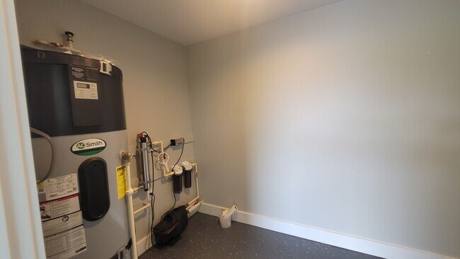 Foto del edificio - 3 bedroom, 2 Bath Home in Ainaloa Subdivision