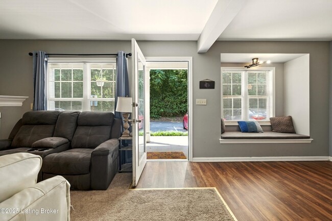 Foto del edificio - 225 Crescent Hill Pl