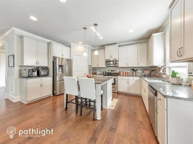 Building Photo - 5385 Silver Woods Walk, Powder Springs, GA...