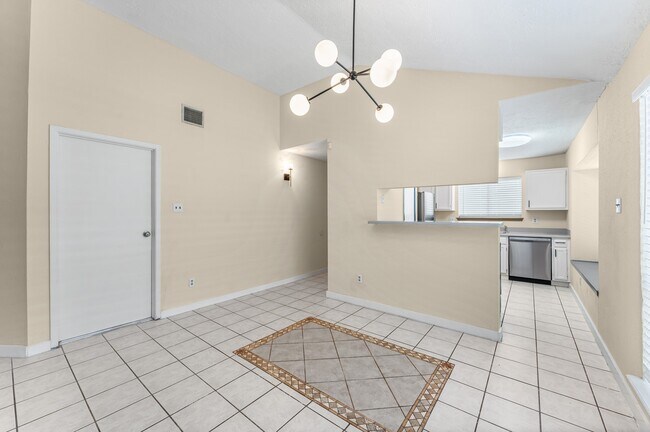 Foto del edificio - 5204 Beaverbrook Dr