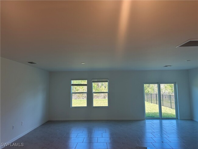 Foto del edificio - 12005 Savanna Lks Blvd