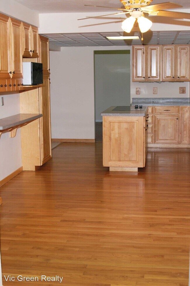 Building Photo - 5 br, 3.5 bath House - 5170 Sweetleaf Dr