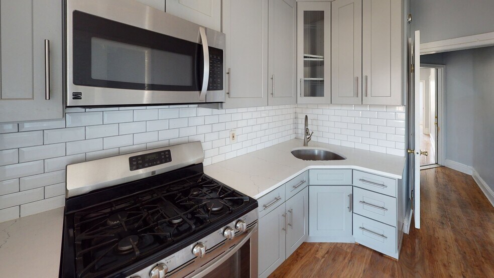 Beautifully renovated Bushwick apartment by A & L trains