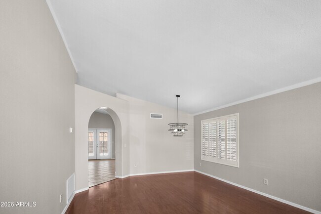 Foto del edificio - 1214 E Beverly Ln