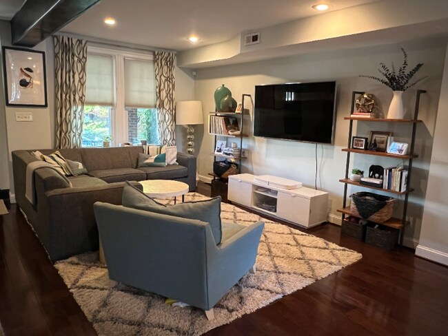 Foto del edificio - 313 Jefferson St NW
