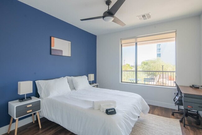 Building Photo - 701 W Rio Salado Pkwy