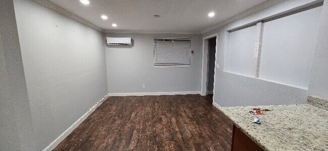 Foto del edificio - 1190 Westwood Dr