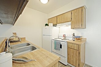 Building Photo - Mountain View