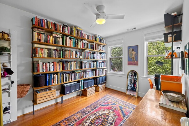 Building Photo - Great Price, Spacious and Convenient