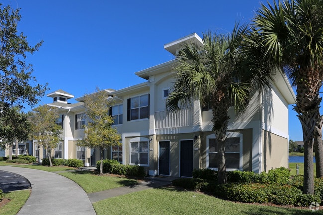 Building Photo - The Palms At Vero Beach