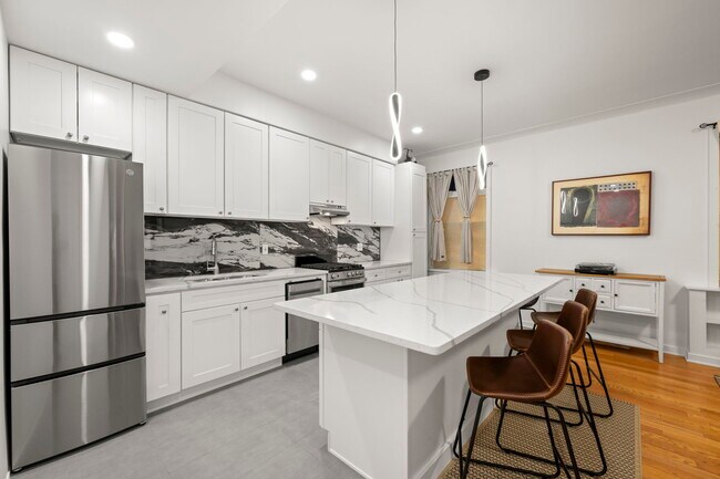 Foto del edificio - 6015 Boulevard E