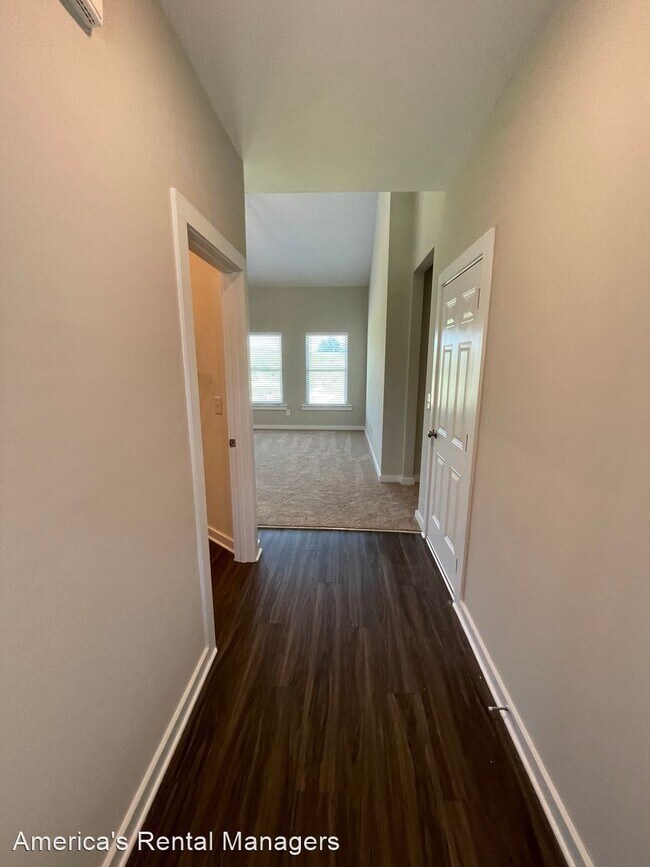 Foto del edificio - 3 br, 2 bath House - 272 Graham Circle