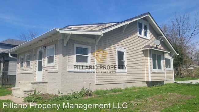 Building Photo - 3 br, 1.5 bath House - 1023 N Pershing Ave